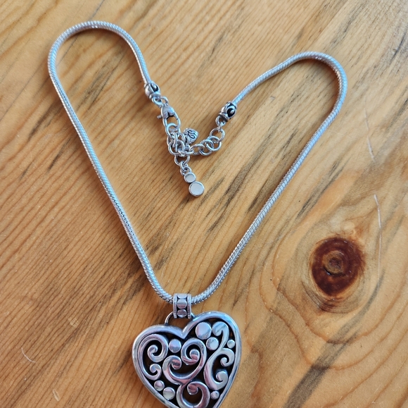 BRIGHTON Elegant Silver Heart Pendant Necklace - Picture 9 of 9